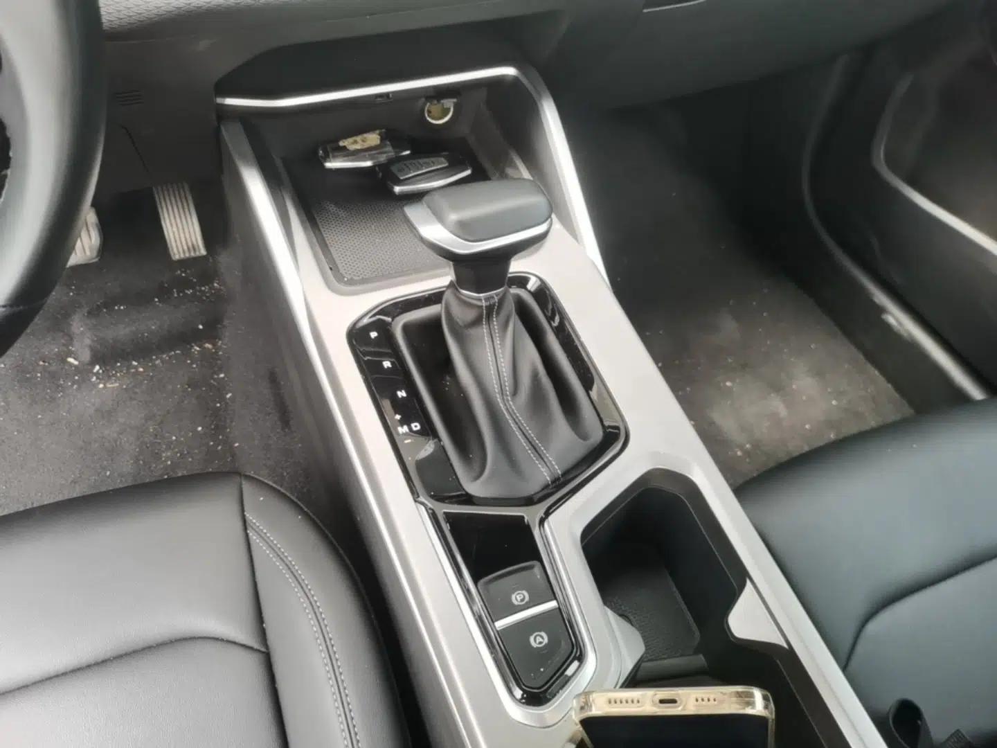 Geely Auto Emgrand 2026 Model 4th Generation 4 Millionth Anniversary Edition 1.5L CVT Feiyue Edition — миниатюра 16