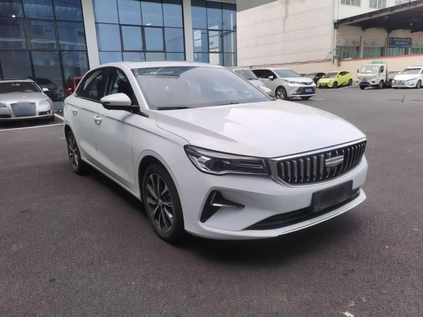 Geely Auto Emgrand 2026 Model 4th Generation 4 Millionth Anniversary Edition 1.5L CVT Feiyue Edition — миниатюра 3