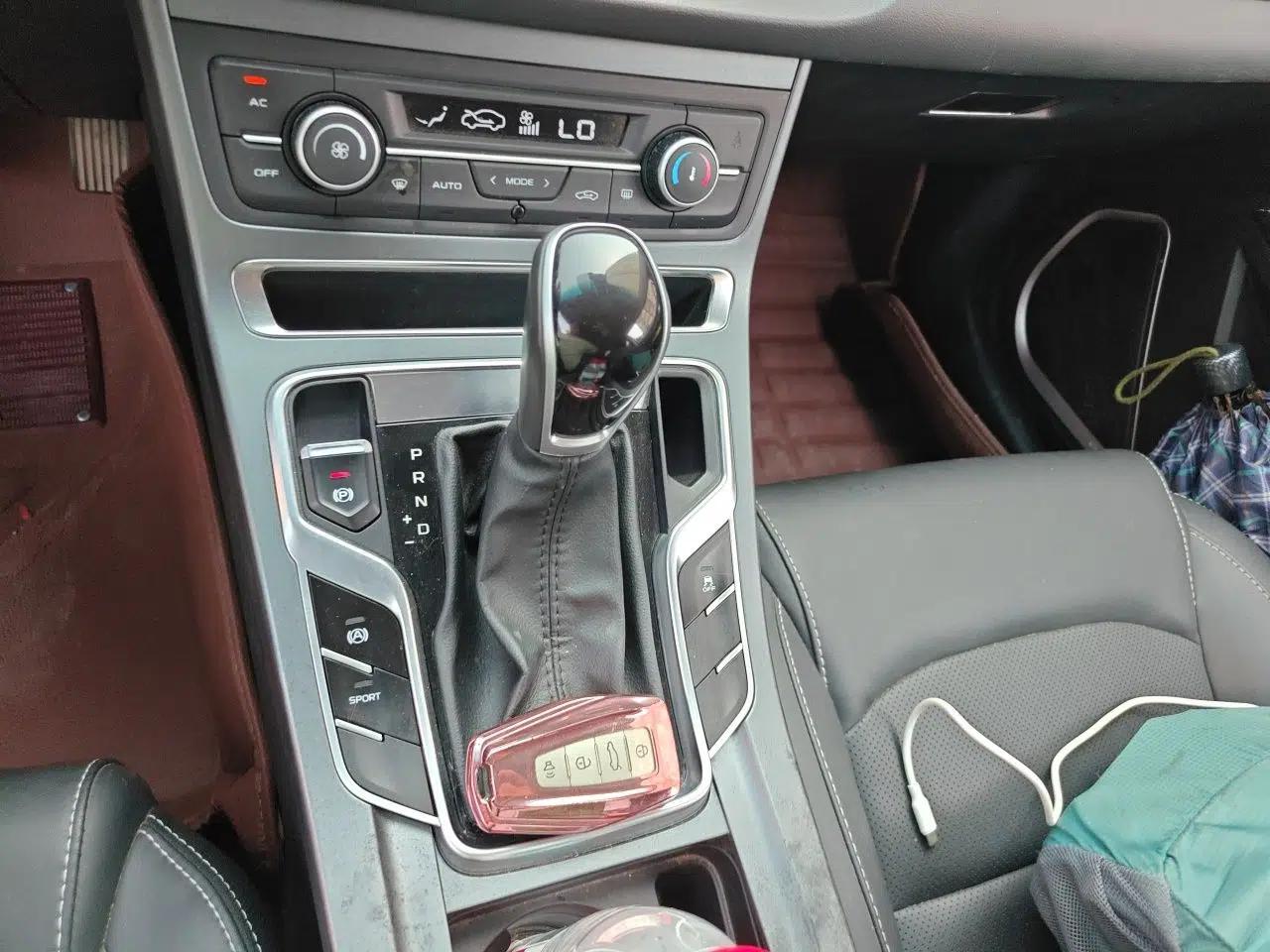 Geely Auto Emgrand 2019 Leading Edition 1.5L CVT Luxury Model China VI Standard — миниатюра 14