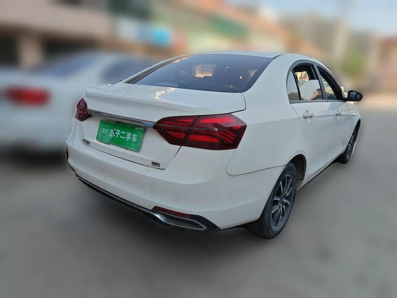 Geely Auto Emgrand 2019 Leading Edition 1.5L CVT Luxury Model China VI Standard — миниатюра 6