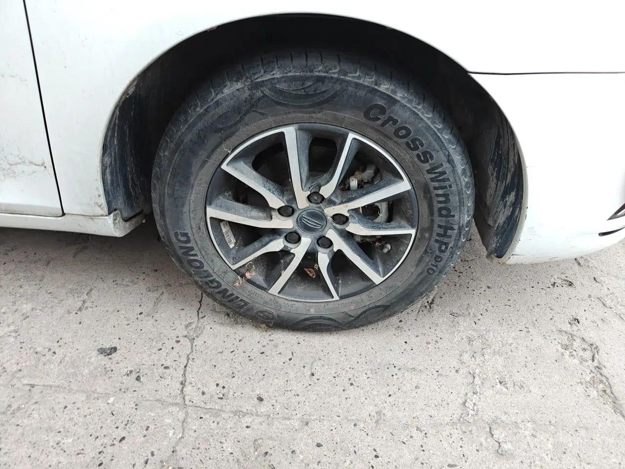 Geely Auto Emgrand 2019 Leading Edition 1.5L CVT Luxury Model China VI Standard — миниатюра 8