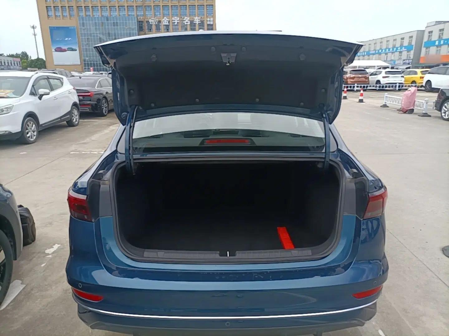 Geely Auto Emgrand 2026 Model 4th Generation 4 Millionth Anniversary Edition 1.5L CVT Feiyue Edition — миниатюра 22