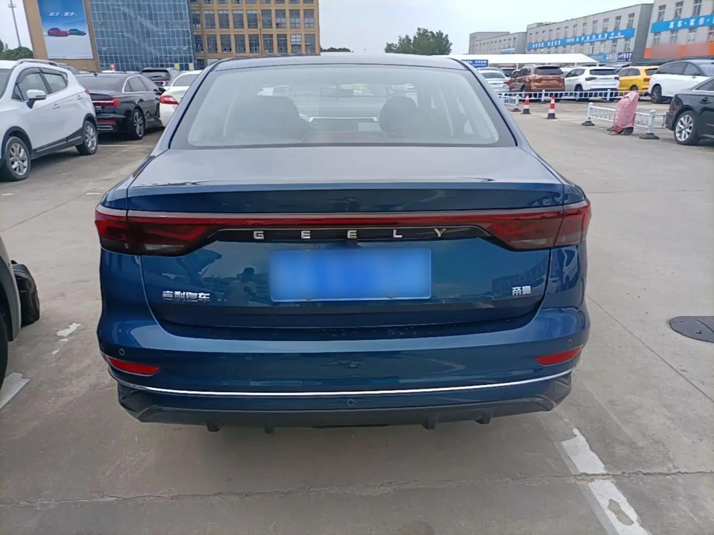 Geely Auto Emgrand 2026 Model 4th Generation 4 Millionth Anniversary Edition 1.5L CVT Feiyue Edition — миниатюра 5