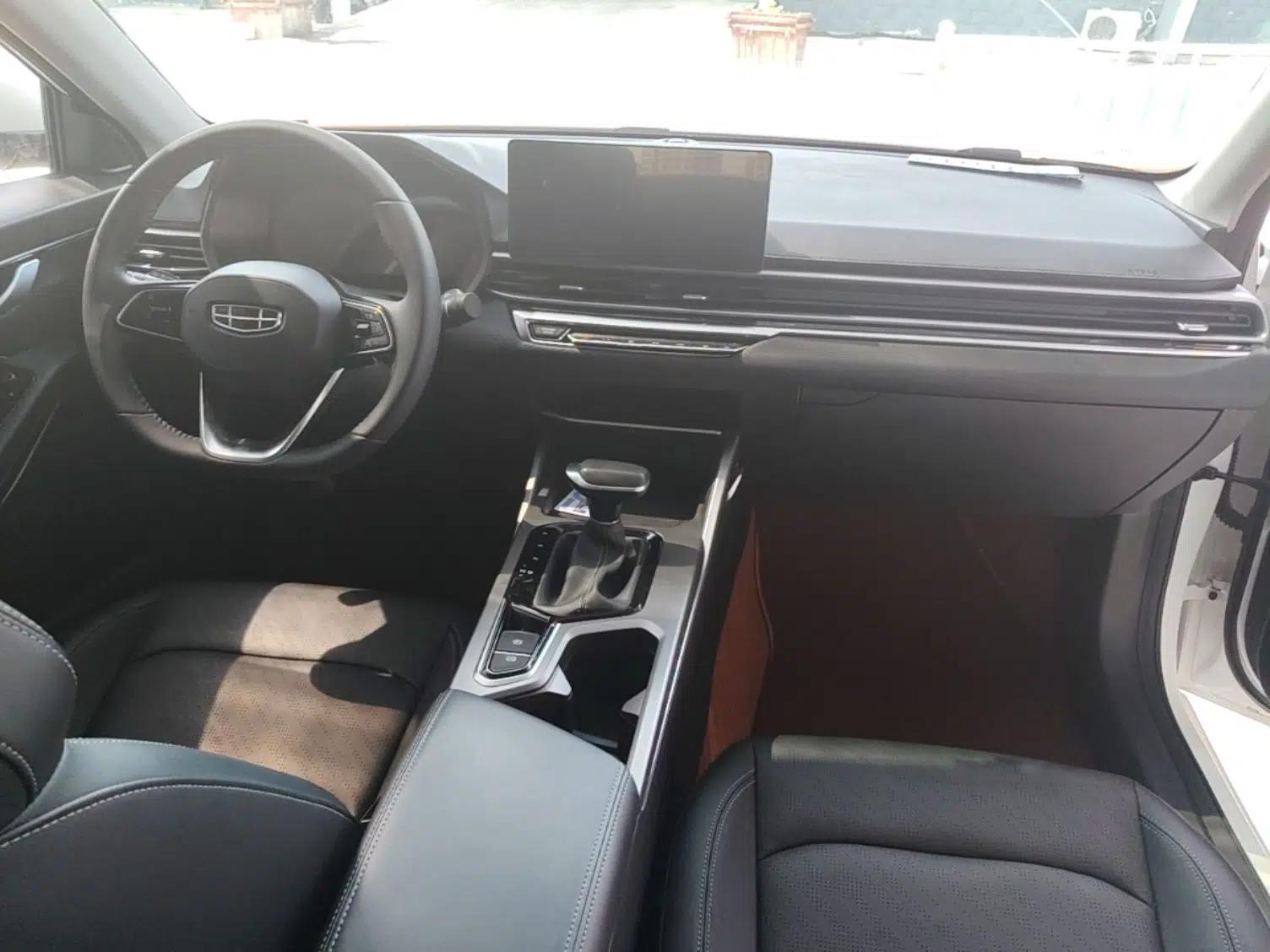 Geely Auto Emgrand 2022 4th Generation 1.5L CVT Luxury Model — миниатюра 12