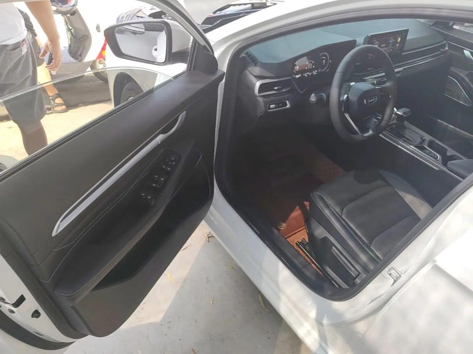 Geely Auto Emgrand 2022 4th Generation 1.5L CVT Luxury Model — миниатюра 18