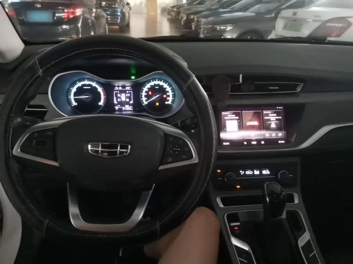 Geely Auto Emgrand 2021 UP 1.5L CVT Luxury Model — миниатюра 12