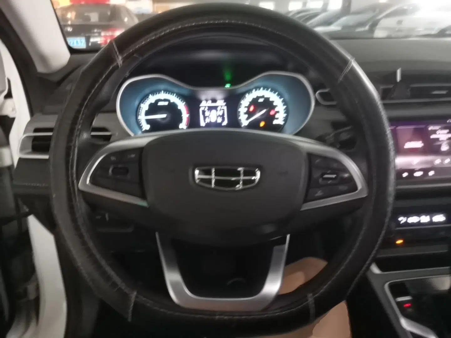 Geely Auto Emgrand 2021 UP 1.5L CVT Luxury Model — миниатюра 13