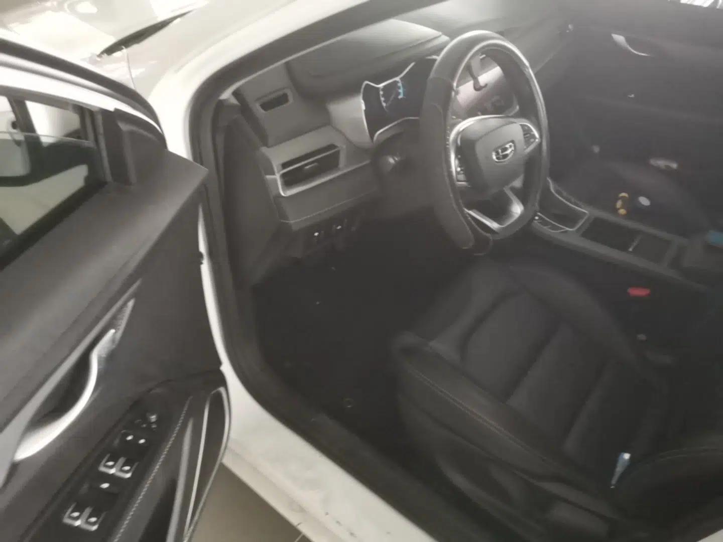 Geely Auto Emgrand 2021 UP 1.5L CVT Luxury Model — миниатюра 18