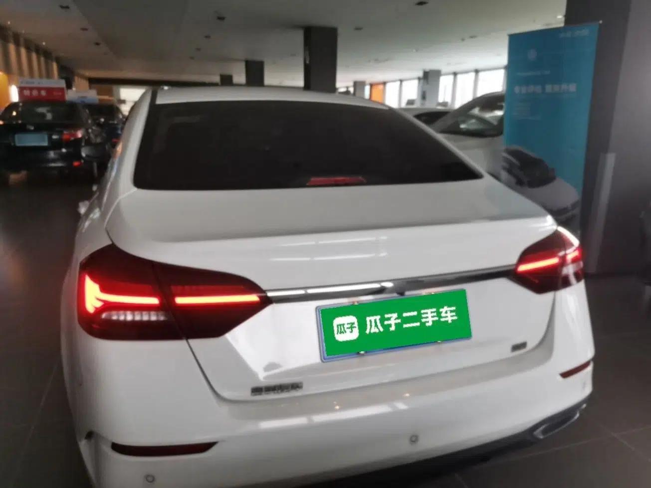 Geely Auto Emgrand 2021 UP 1.5L CVT Luxury Model — миниатюра 5