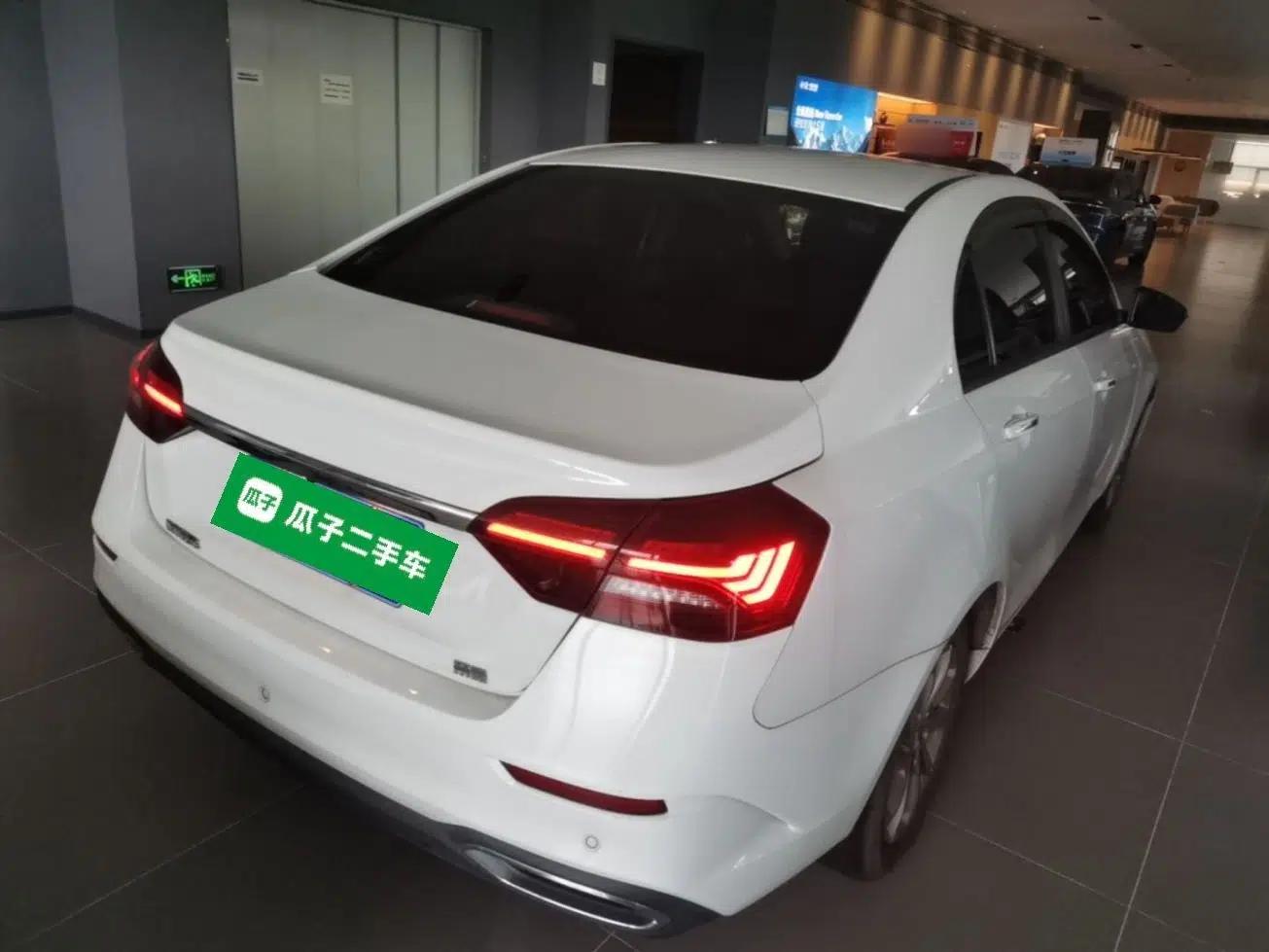 Geely Auto Emgrand 2021 UP 1.5L CVT Luxury Model — миниатюра 6