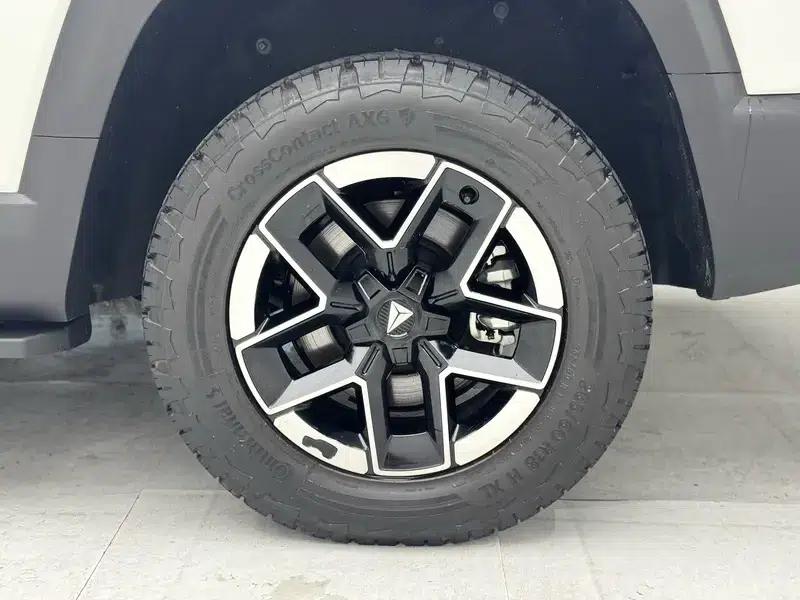 Dark Blue G318 2024 Model, 4WD Air Suspension Version — миниатюра 9