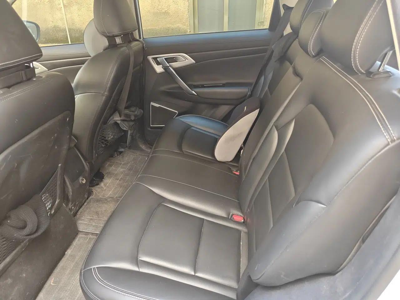 Geely Auto Emgrand X7 Sport 2016 2.0L Manual Smart Connect Version — миниатюра 17