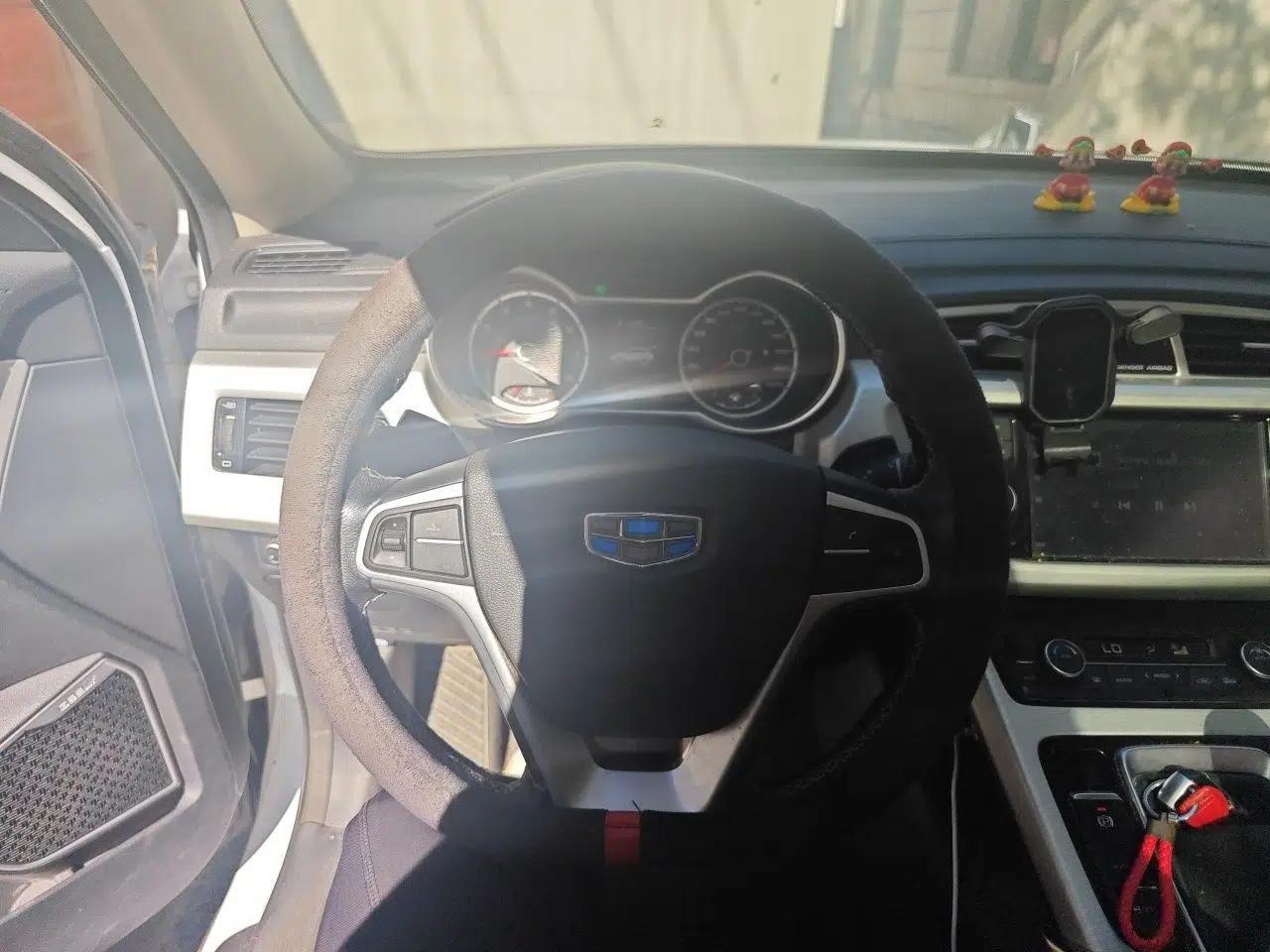Geely Auto Emgrand X7 Sport 2018 2.0L Manual Two-Wheel Drive Zhiya Version — миниатюра 10