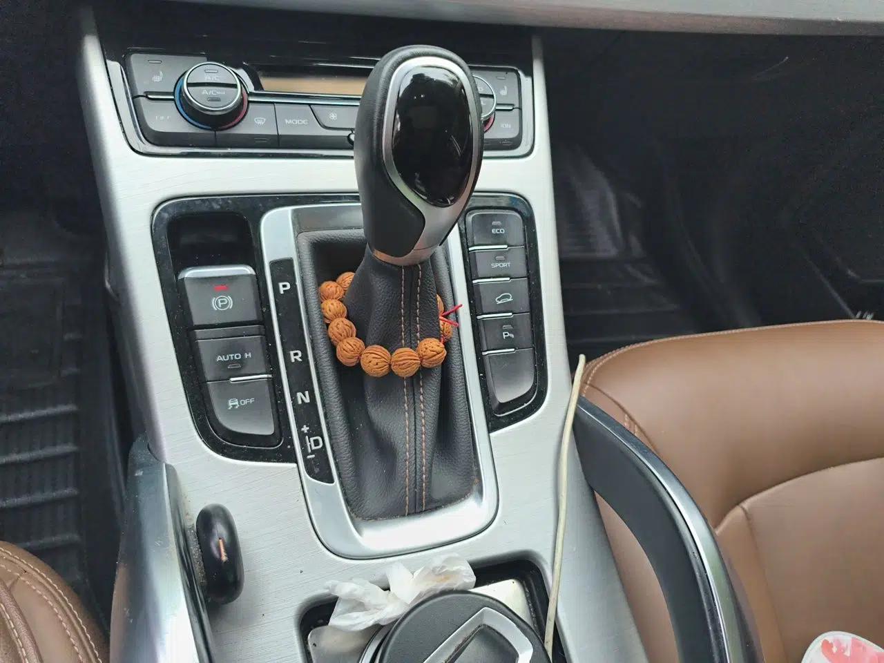 Geely Auto Emgrand X7 Sport 2016 1.8TD Automatic ZhiZun Version — миниатюра 14
