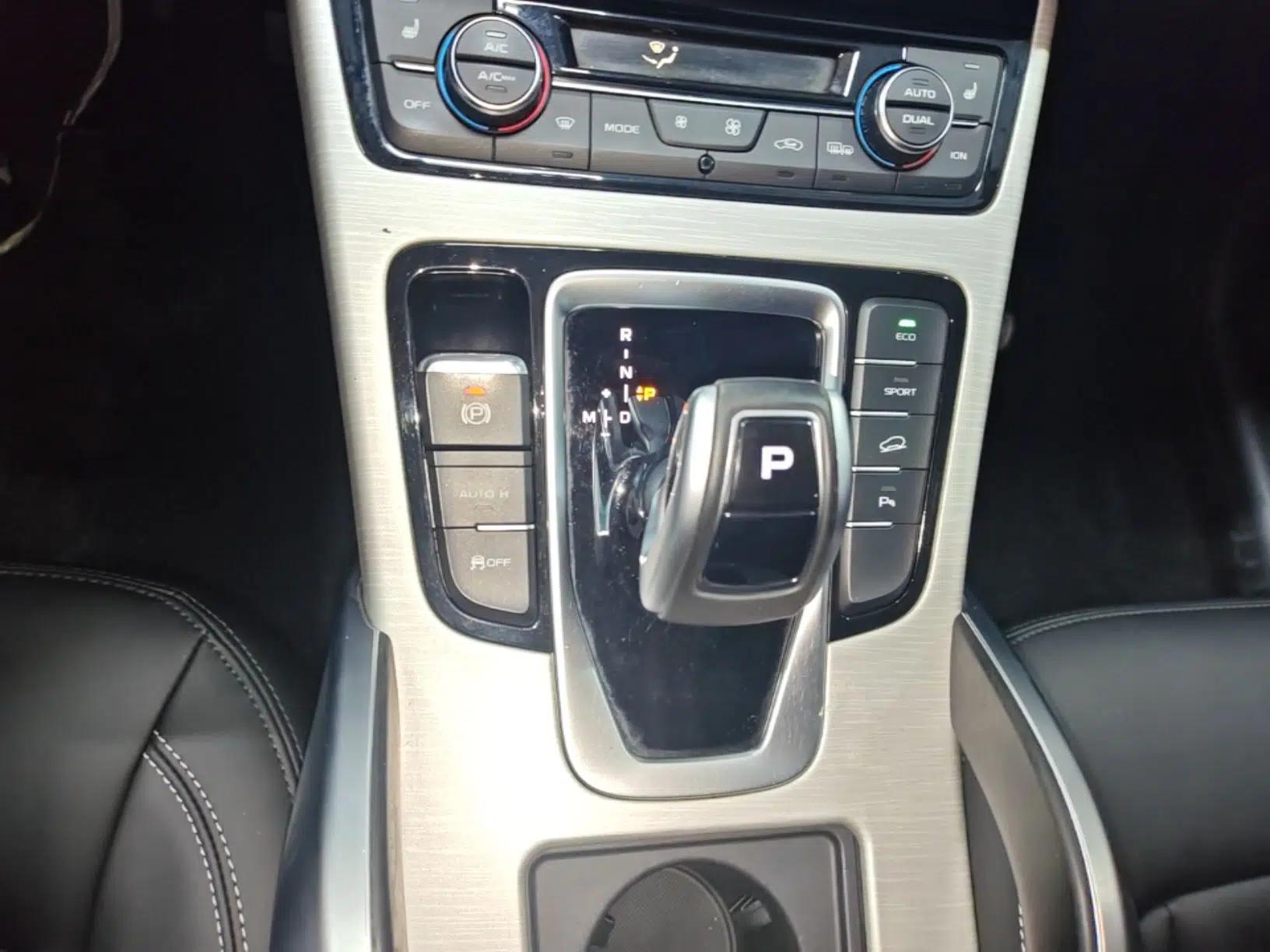 Geely Auto Emgrand X7 Sport 2020 1.8TD DCT Two-Wheel Drive Smart Connect 4G-Enabled Version — миниатюра 16