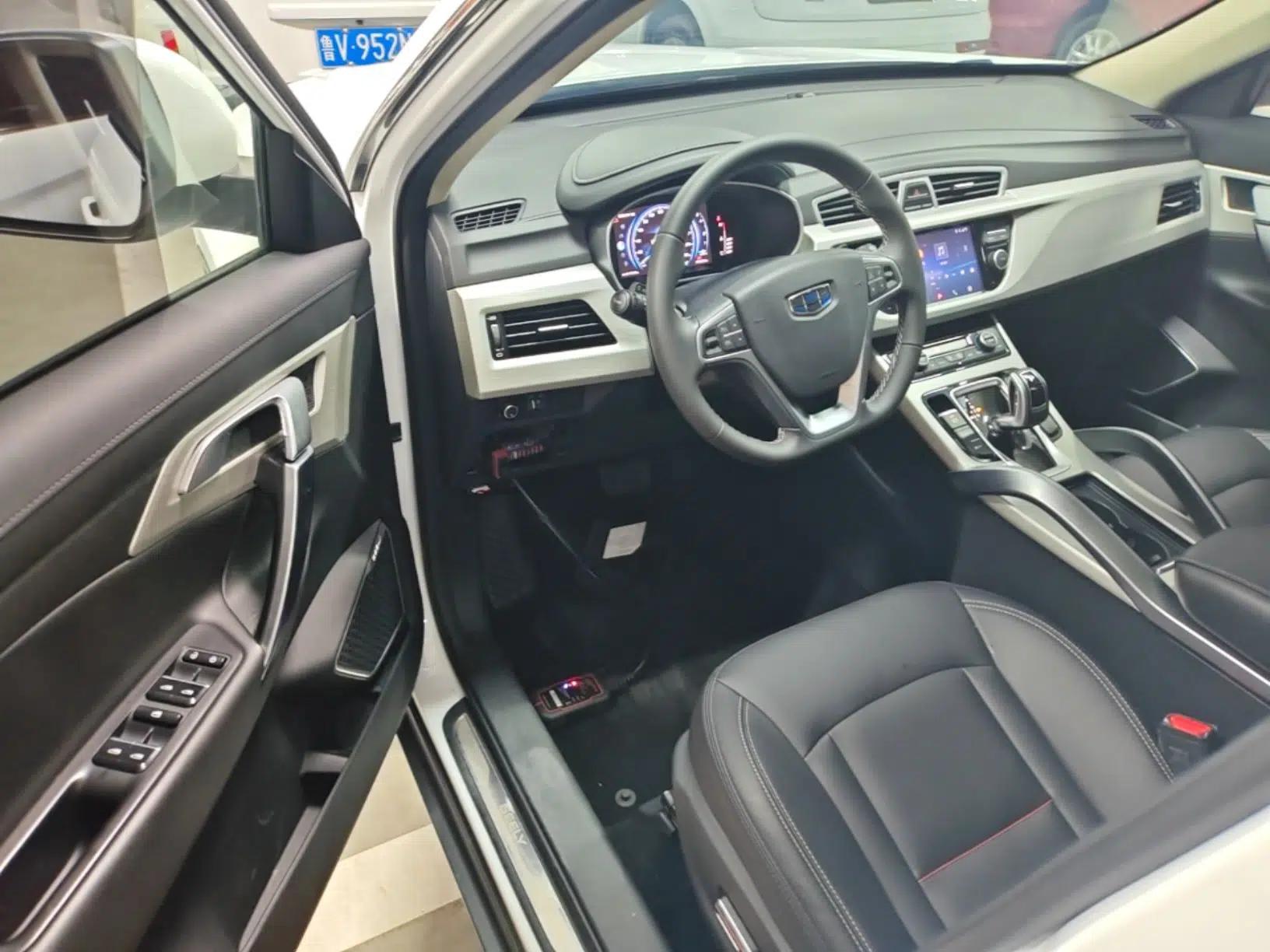 Geely Auto Emgrand X7 Sport 2020 1.8TD DCT Two-Wheel Drive Smart Connect 4G-Enabled Version — миниатюра 18