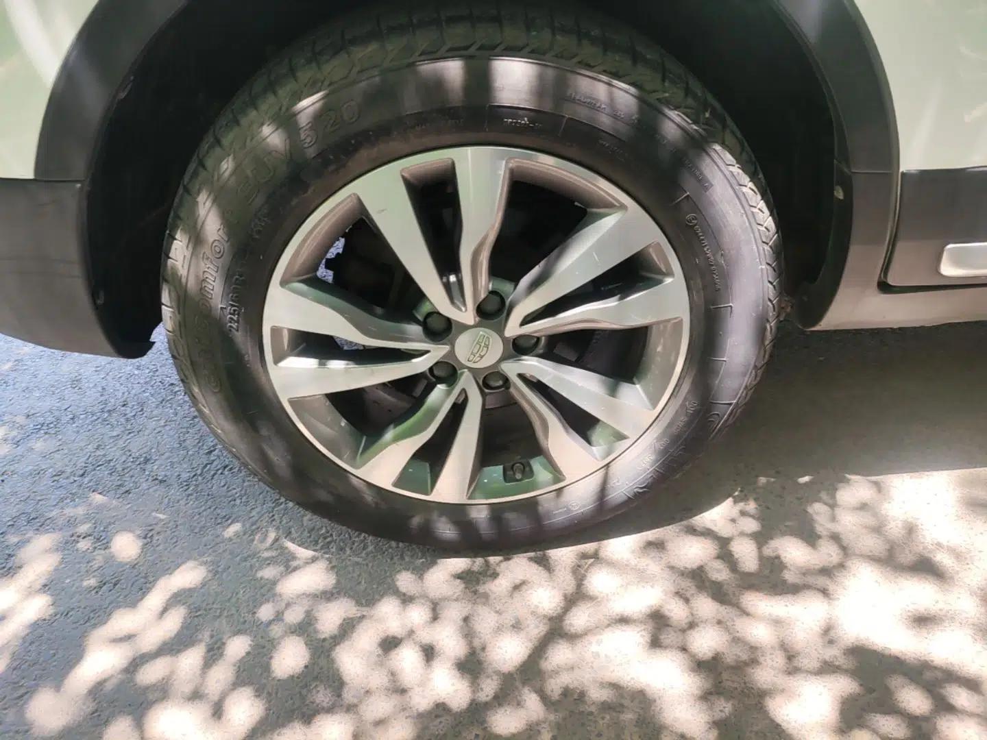 Geely Auto Emgrand X7 Sport 2016 1.8TD Automatic Smart Connectivity Version — миниатюра 11