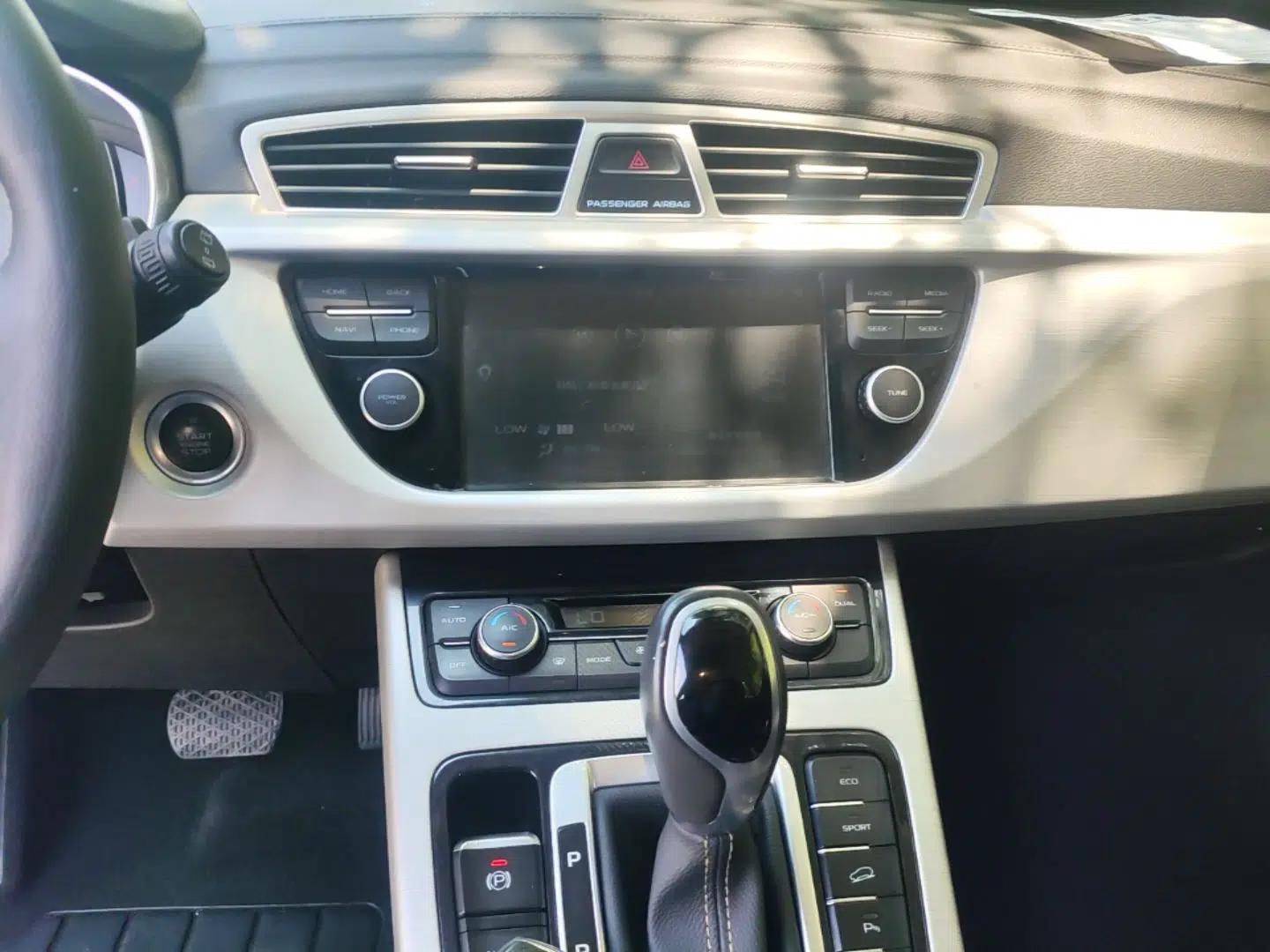 Geely Auto Emgrand X7 Sport 2016 1.8TD Automatic Smart Connectivity Version — миниатюра 20