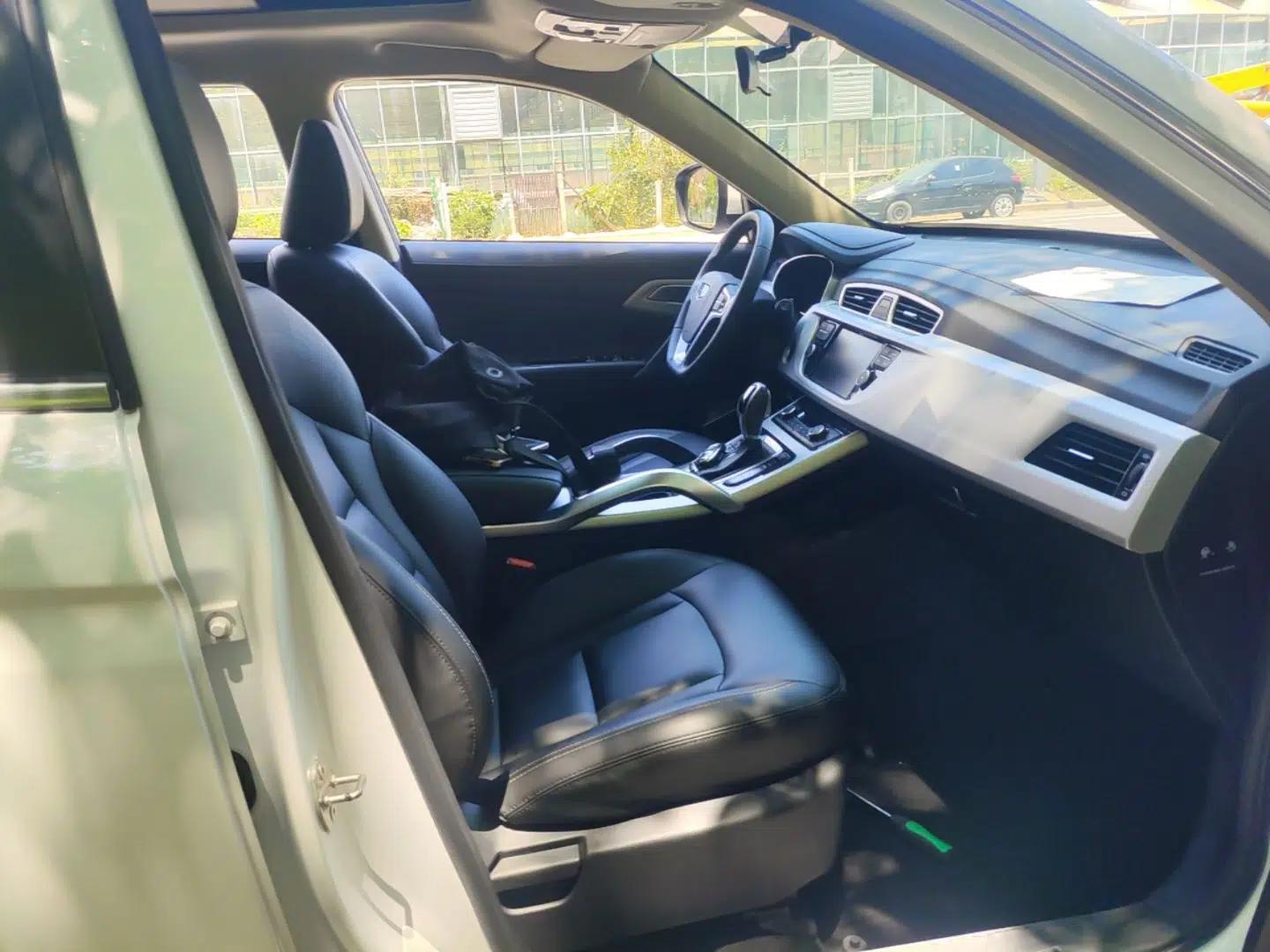 Geely Auto Emgrand X7 Sport 2016 1.8TD Automatic Smart Connectivity Version — миниатюра 24
