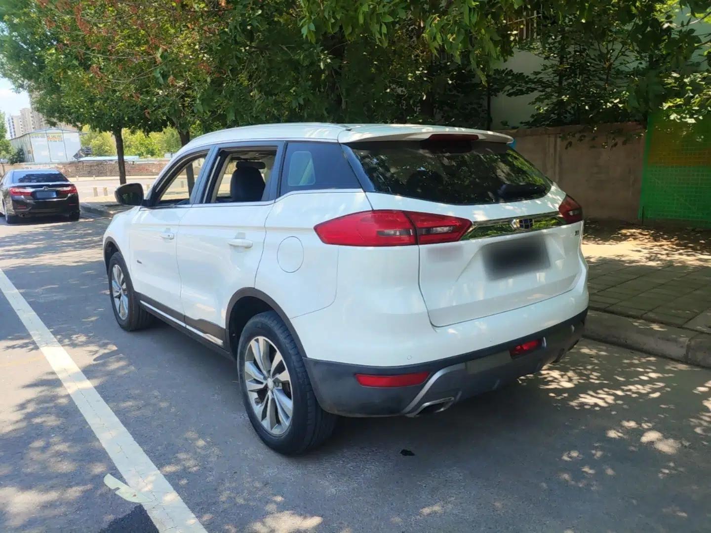 Geely Auto Emgrand X7 Sport 2016 1.8TD Automatic Smart Connectivity Version — миниатюра 4