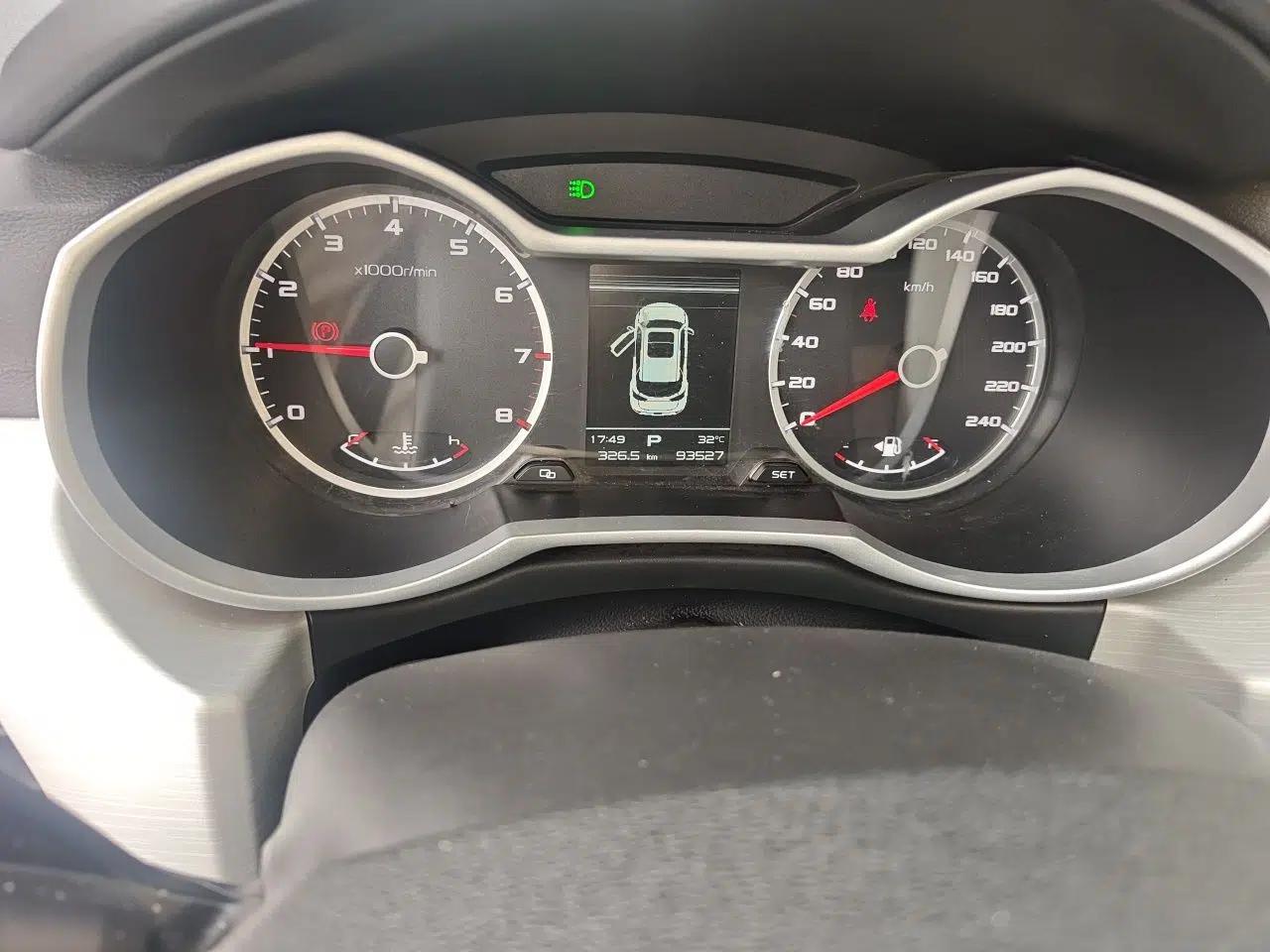 Geely Auto Emgrand X7 Sport 2018 1.8TD Automatic Two-Wheel Drive Zhiya Model — миниатюра 11