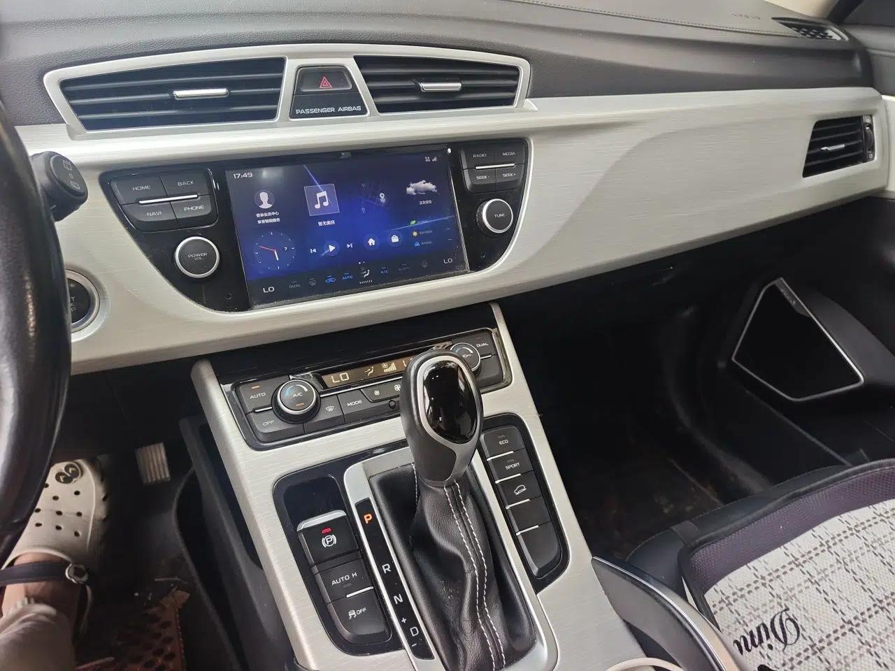 Geely Auto Emgrand X7 Sport 2018 1.8TD Automatic Two-Wheel Drive Zhiya Model — миниатюра 13