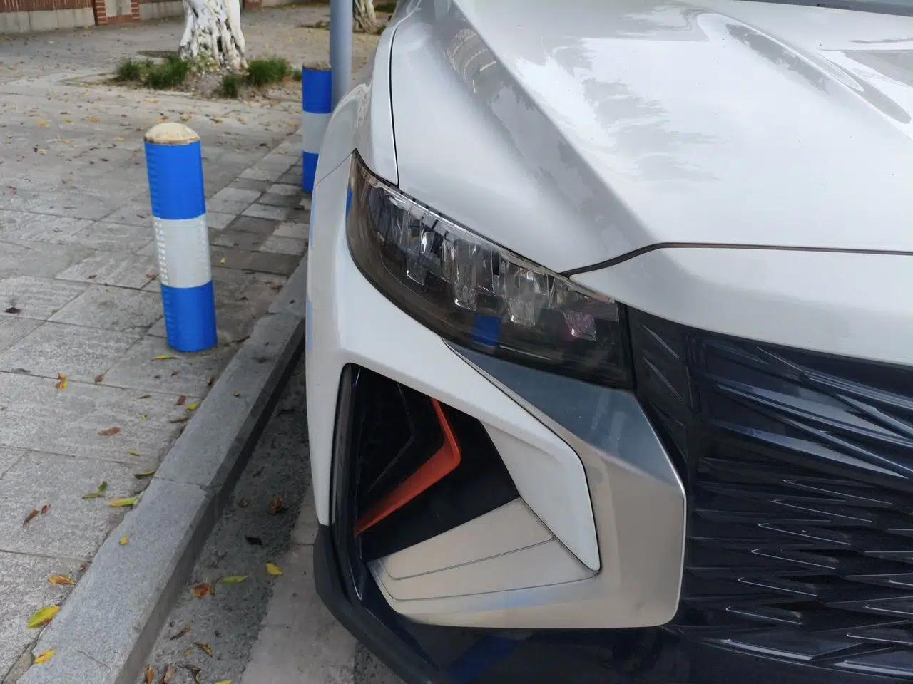 Geely Auto Emgrand X7 Sport 2022 Boyue X 1.8TD DCT ZhiZun Edition — миниатюра 7