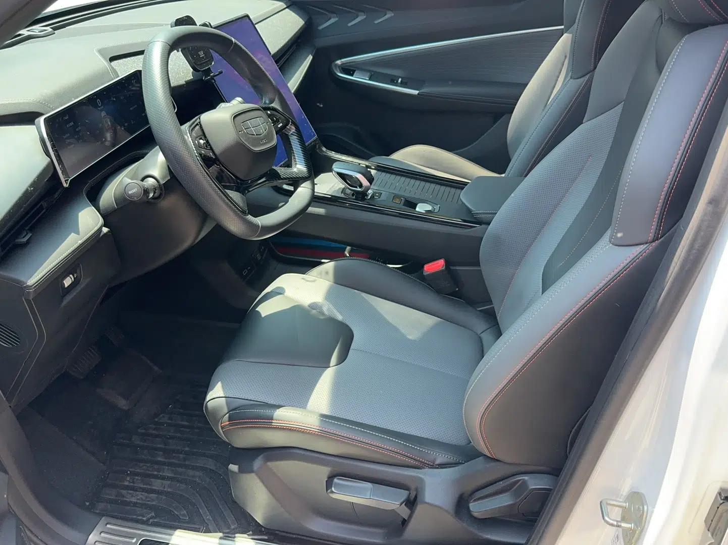 Geely Auto Emgrand X7 Sport 2023 Boyue COOL 1.5TD Friend Edition — миниатюра 12