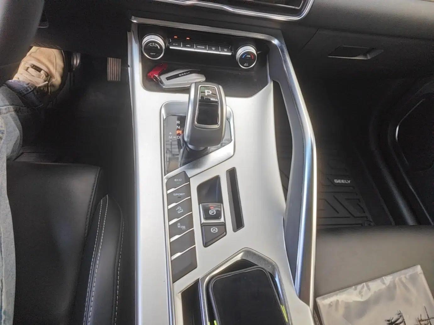 Geely Auto Coolray 2019 260T DCT Knight China VI Standard — миниатюра 16