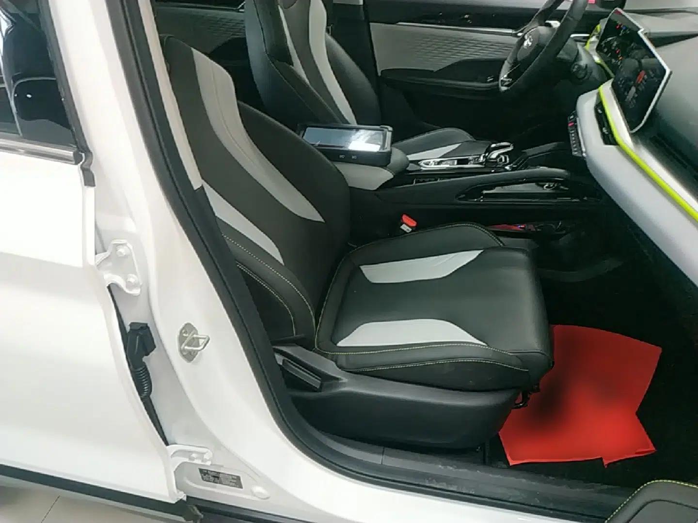 Geely Auto Coolray 2023 Bin Yue COOL 1.5TD DCT Champion Edition — миниатюра 19