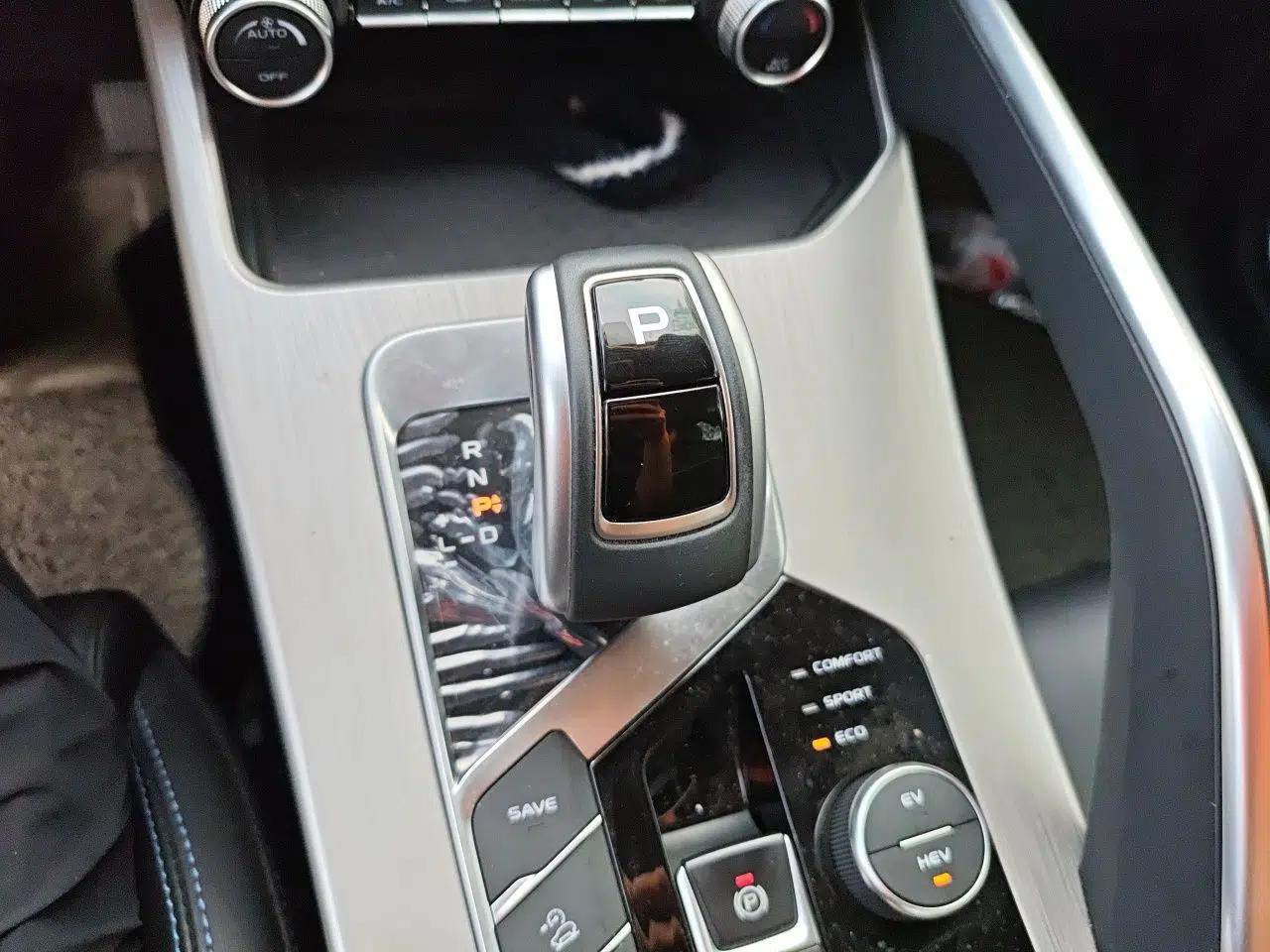Geely Auto Coolray New Energy 2020 1.5T ePro Higher — миниатюра 14