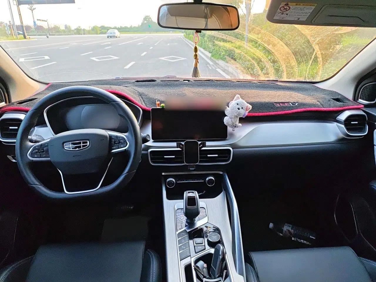 Geely Auto Coolray New Energy 2020 1.5T ePro Higher — миниатюра 9