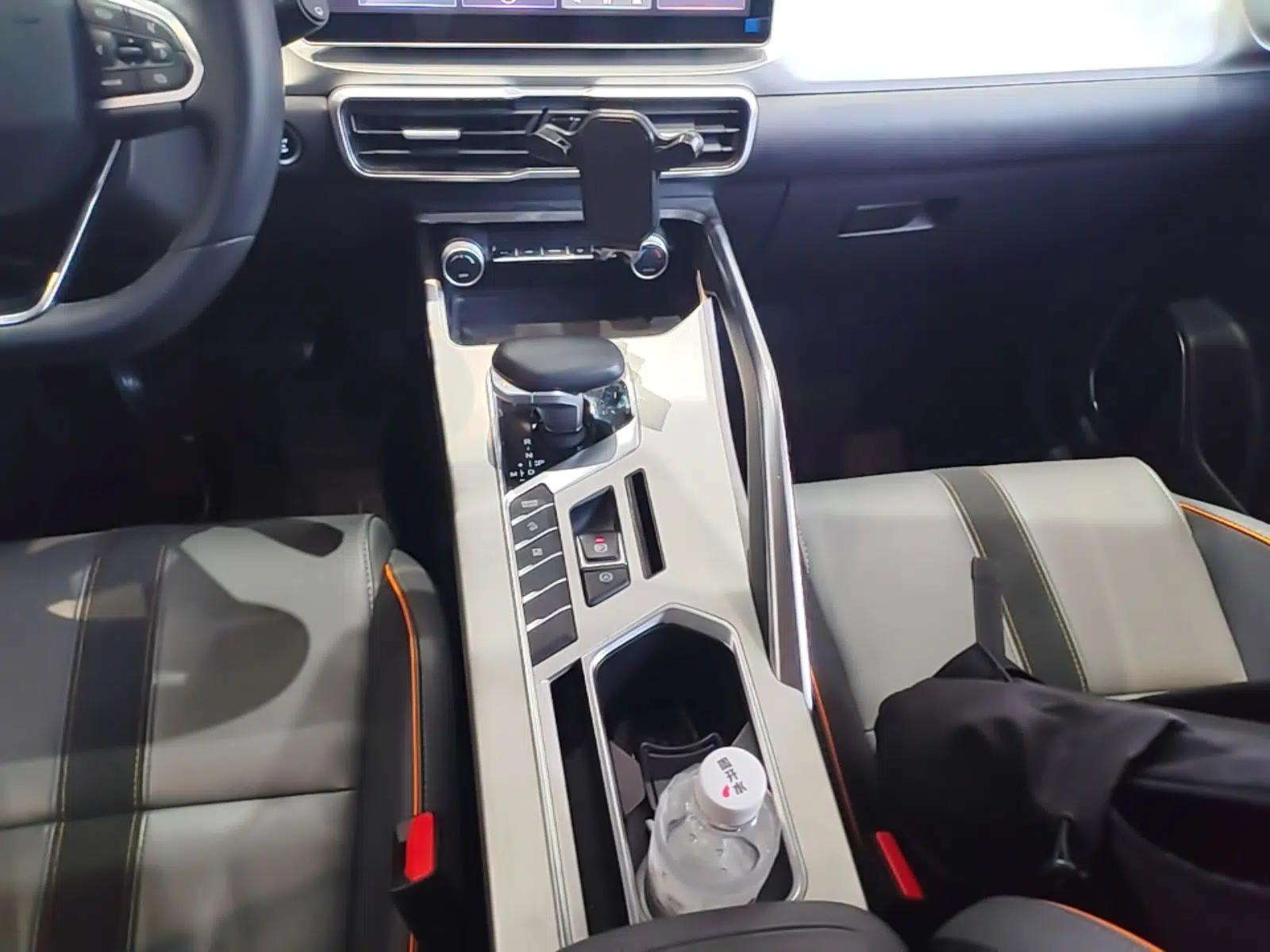 Geely Auto Coolray 2023 1.5T DCT Diamond Edition — миниатюра 16