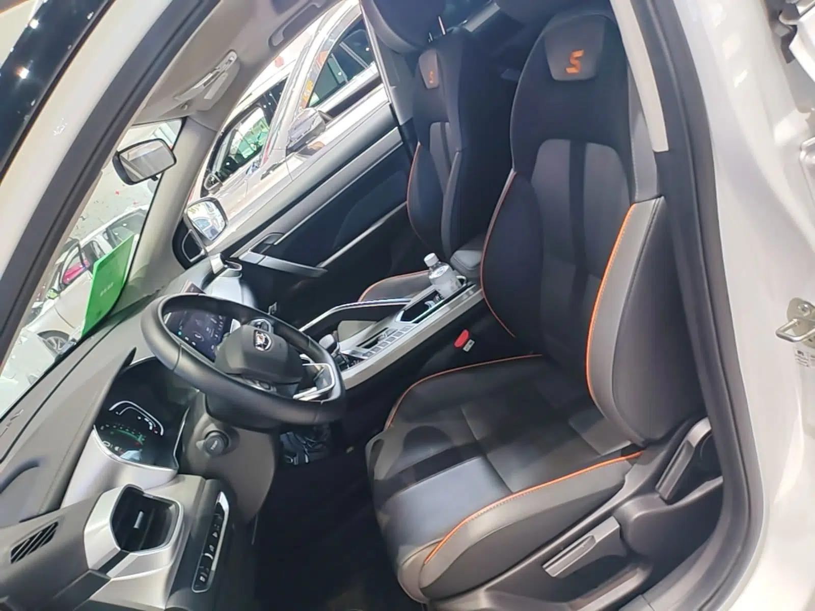 Geely Auto Coolray 2023 1.5T DCT Diamond Edition — миниатюра 17