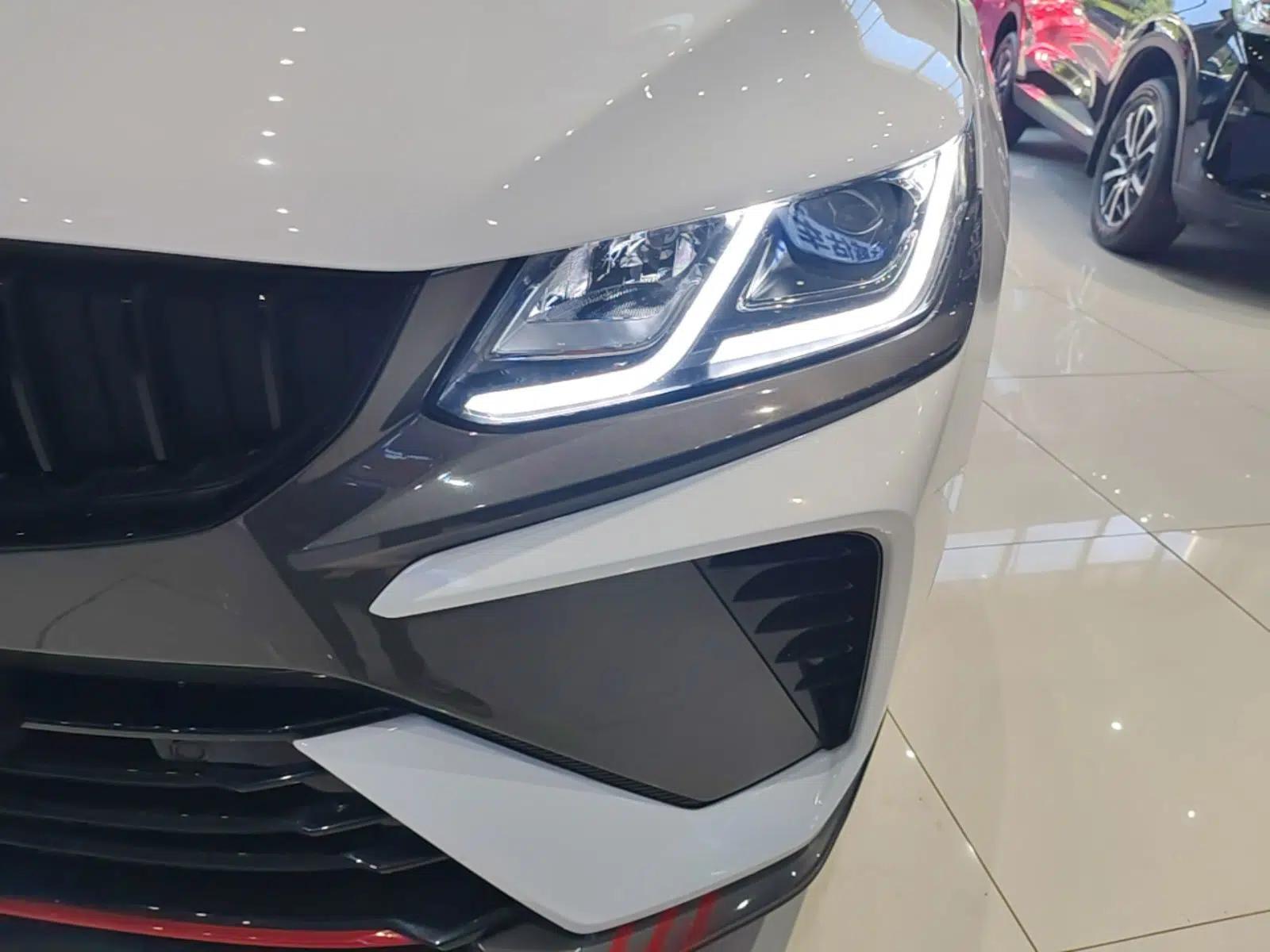 Geely Auto Coolray 2023 1.5T DCT Diamond Edition — миниатюра 8