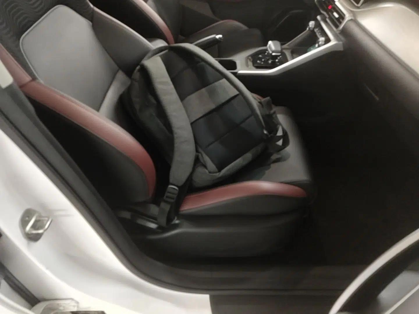 Geely Auto Coolray 2021 1.4T DCT Platinum Edition — миниатюра 19