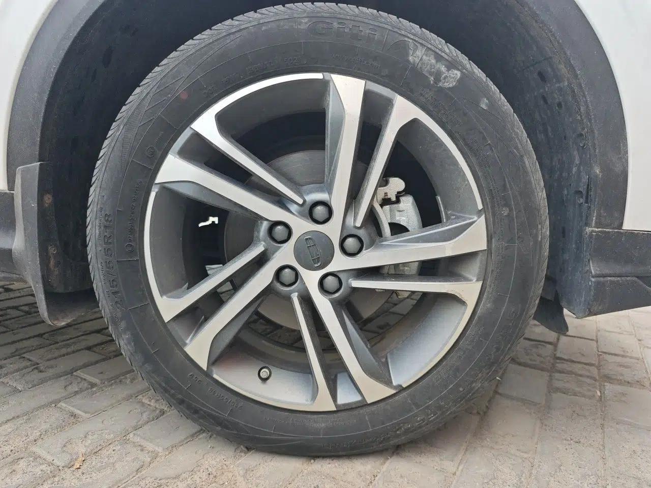 Geely Auto Coolray 2021 1.4T DCT Diamond Edition — миниатюра 8