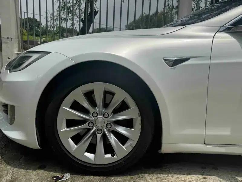 Model S 2016 75 — миниатюра 6