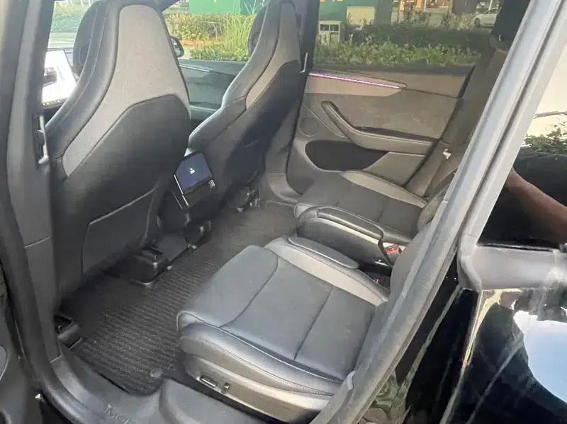 Model Y L 2026 Standard Edition — миниатюра 9