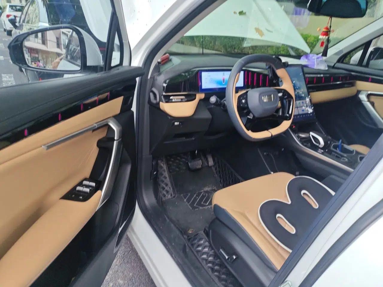 Geely Auto FX11 2023 1.5TD DCT Prestige Edition — миниатюра 16