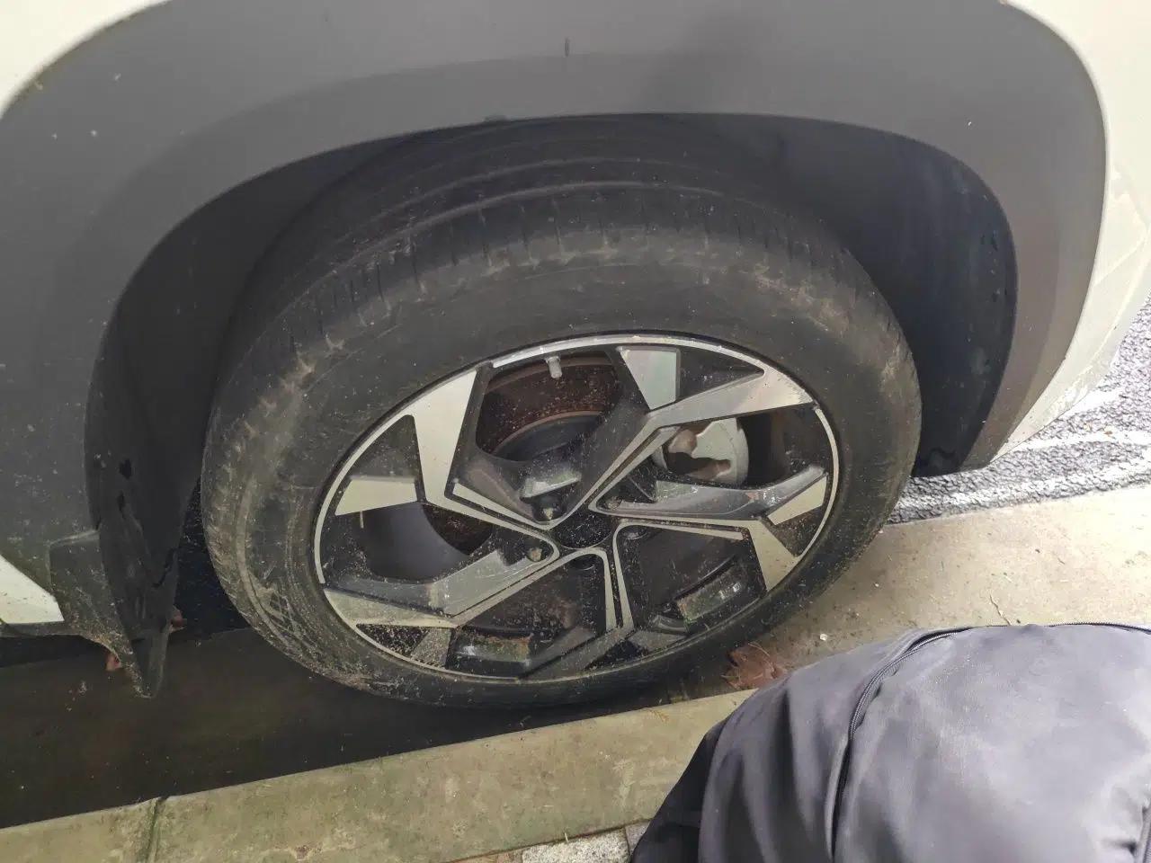 Geely Auto FX11 2023 1.5TD DCT Prestige Edition — миниатюра 8
