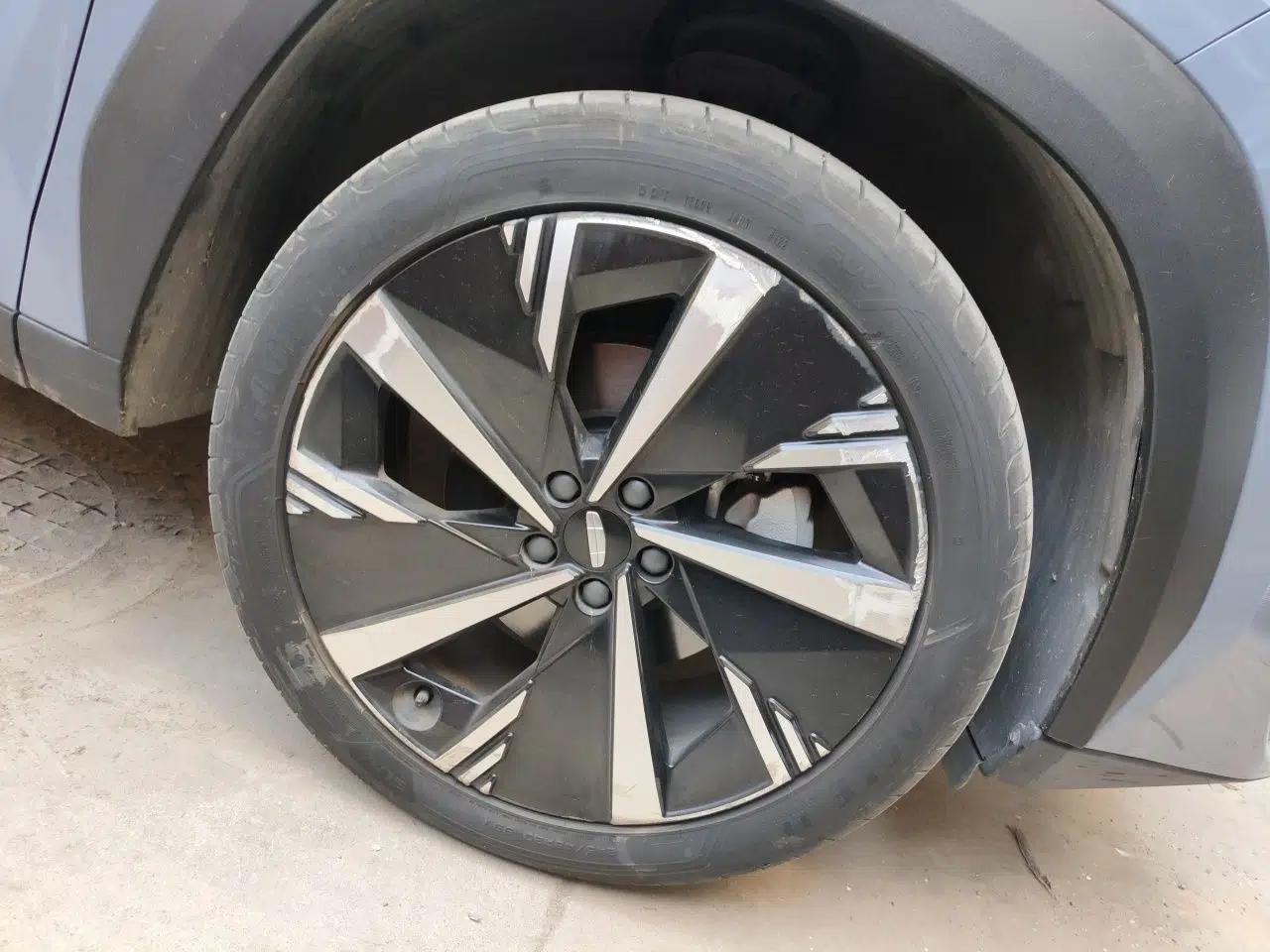 Geely Auto FX11 2023 1.5TD DCT Luxury Version — миниатюра 8