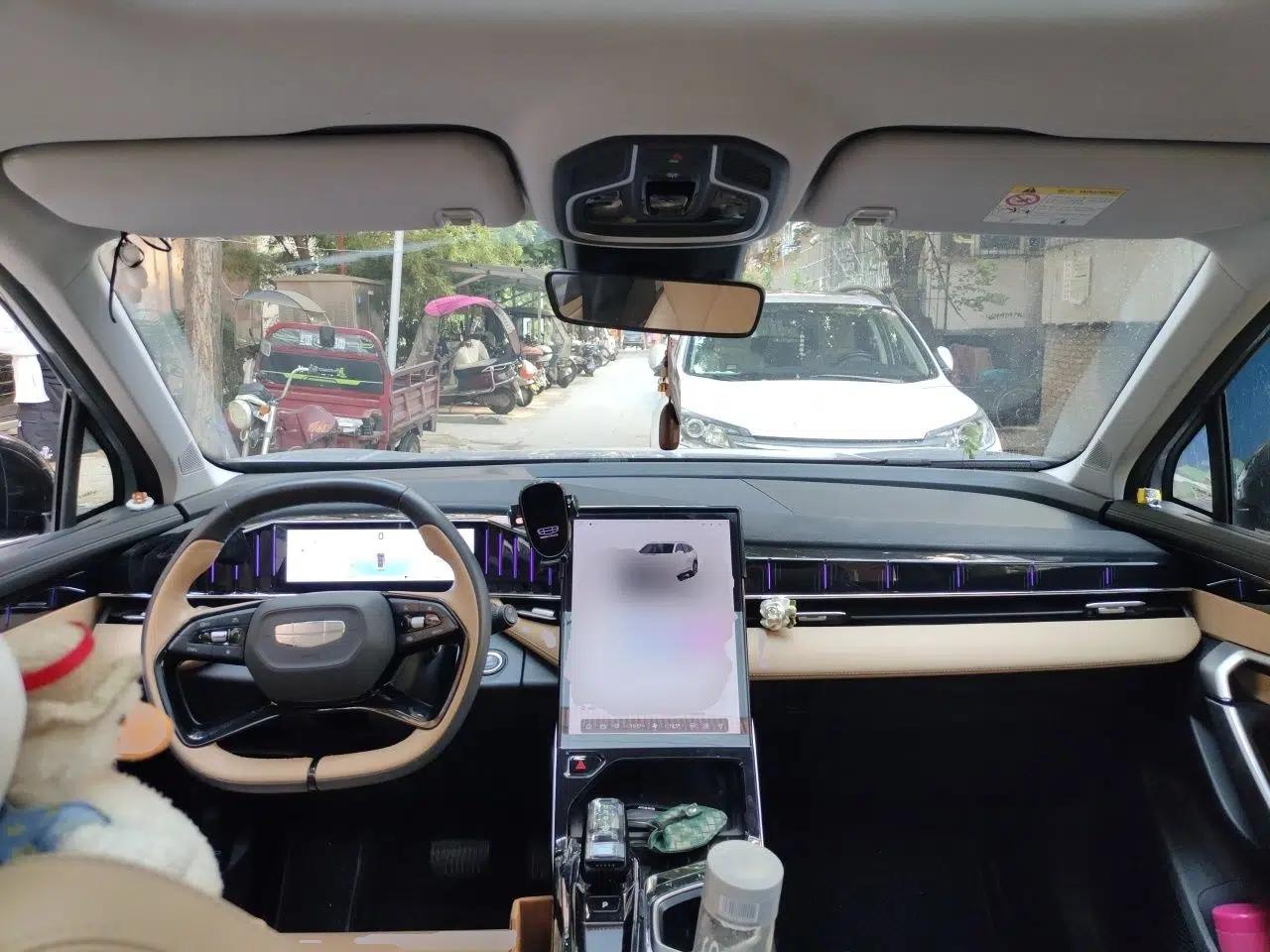 Geely Auto FX11 2023 1.5TD DCT Luxury Version — миниатюра 9