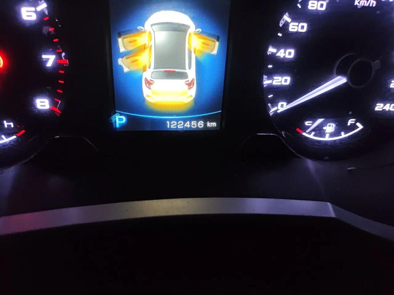 Geely Auto Emgrand GS 2016 Sport Edition 1.8L Automatic LingShang Model — миниатюра 12