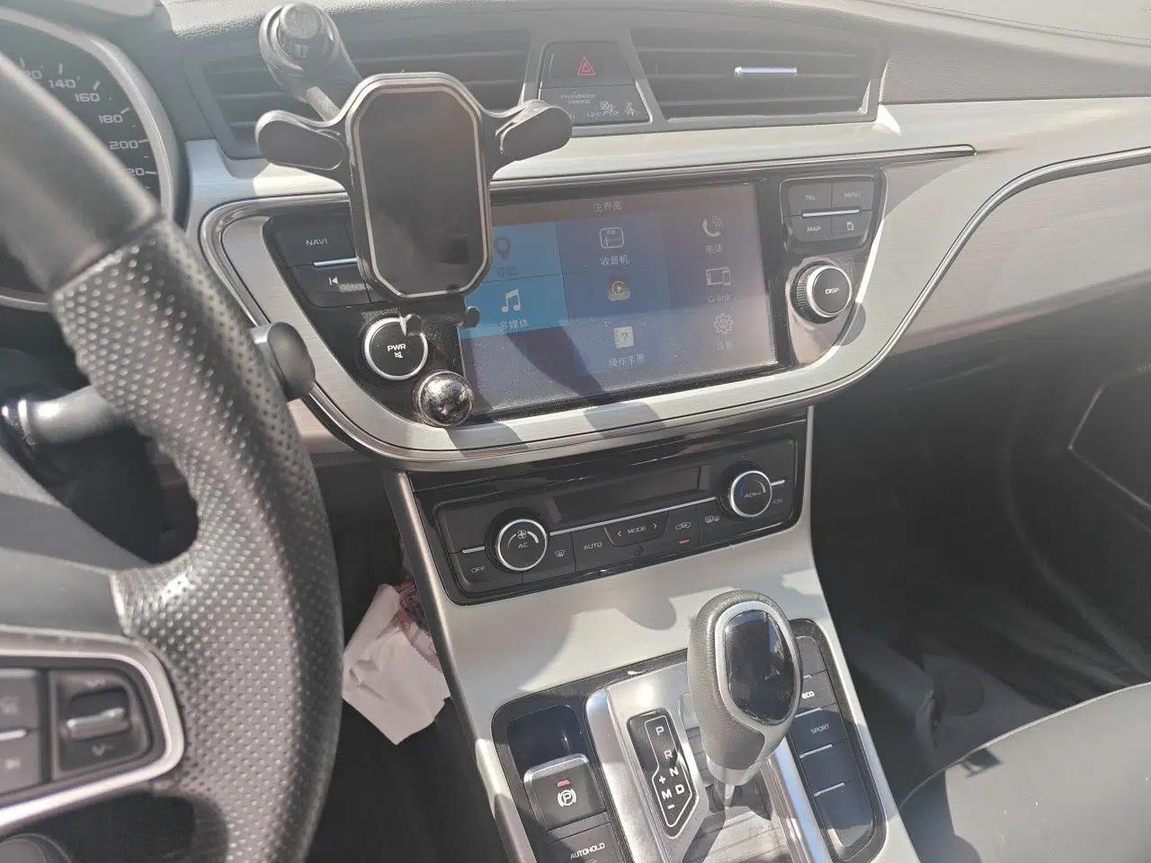 Geely Auto Emgrand GL 2017 1.8L DCT Elite Model — миниатюра 13