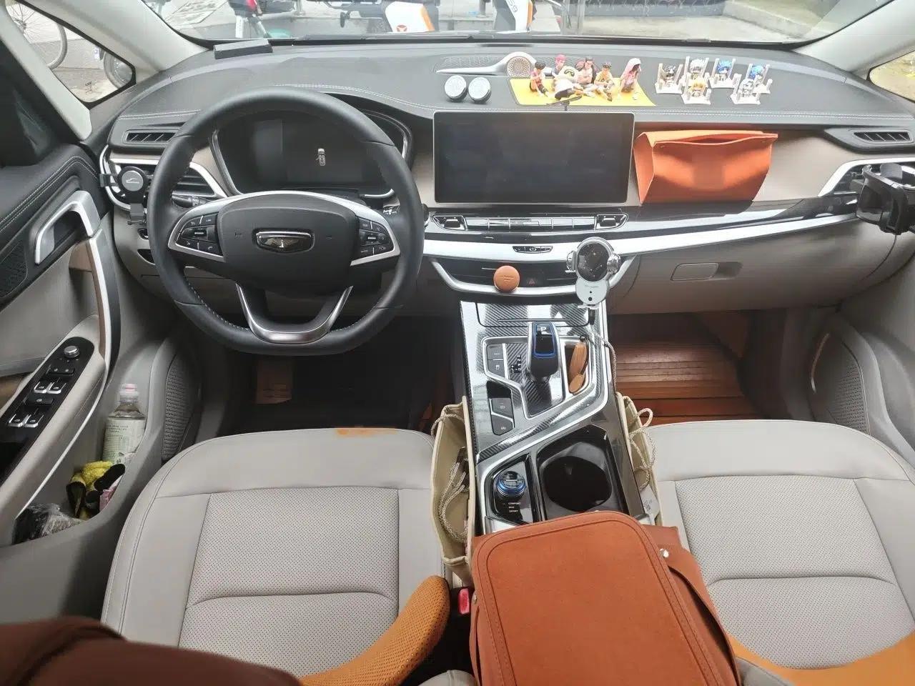 Geely Auto Jiajie New Energy 2021 ePro 1.5TD PHEV Luxurious Edition — миниатюра 18