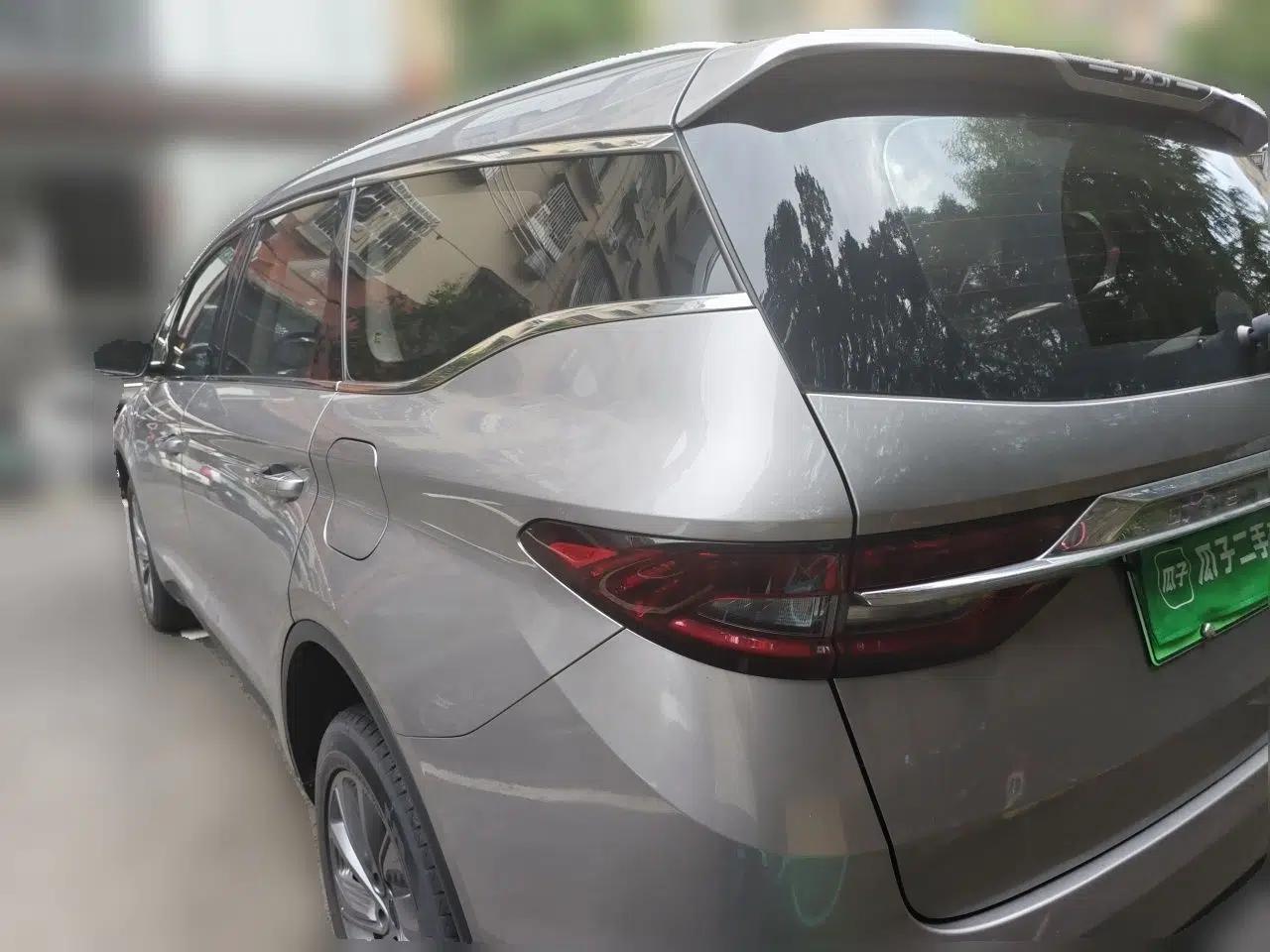 Geely Auto Jiajie New Energy 2021 ePro 1.5TD PHEV Luxurious Edition — миниатюра 4
