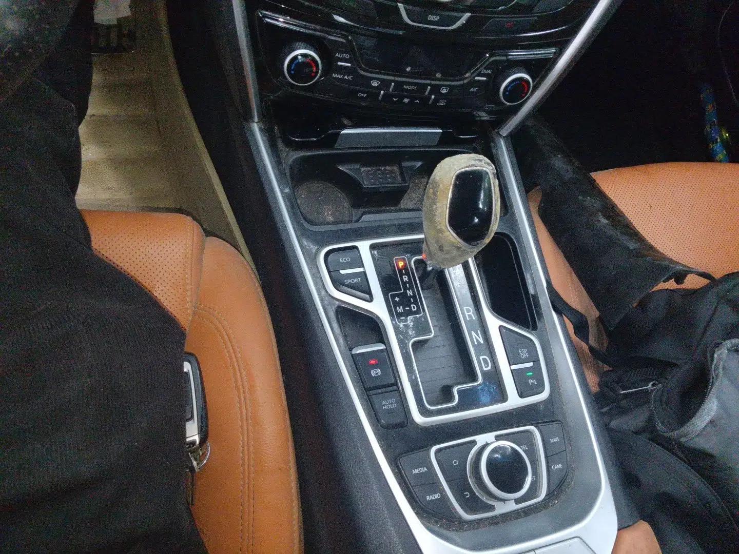 Geely Auto Emgrand GT 2015 1.8T Flagship Model — миниатюра 14