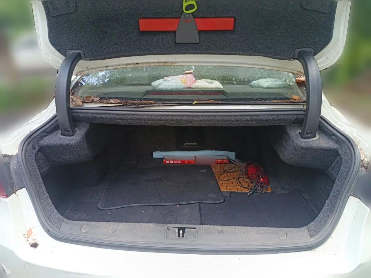 Geely Auto Emgrand GT 2015 2.4L Comfort Model — миниатюра 19