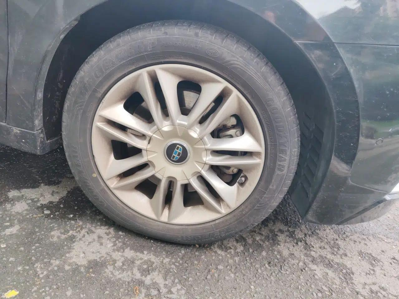 Geely Auto Emgrand GT 2015 1.8T Comfort Model — миниатюра 8